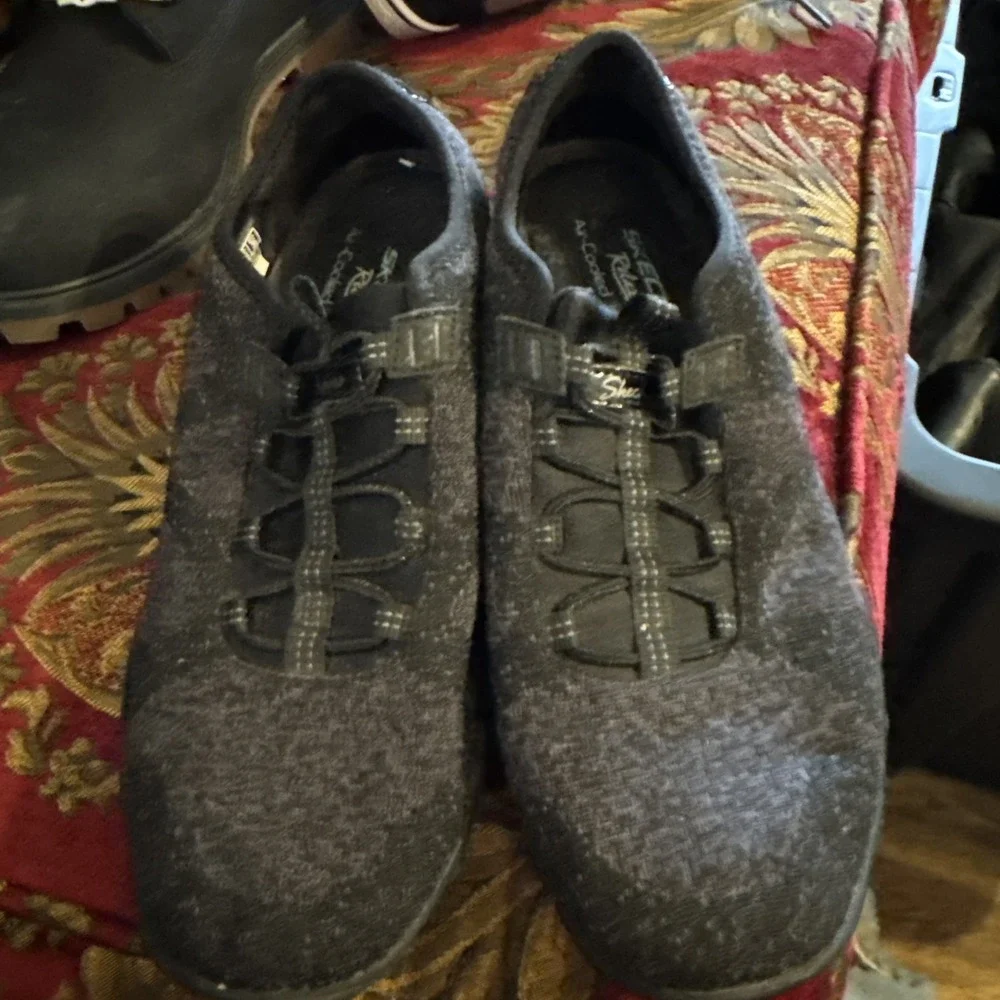 Skechers Shoes Womens 7 Breathe Easy Opportuknity Sneakers 23855 Black Fabric